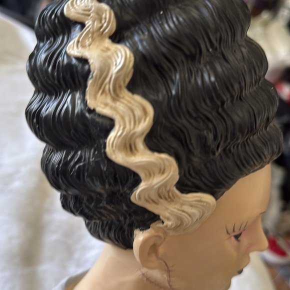 bride of frankenstein statue HTF NWT - Picture 7 of 11